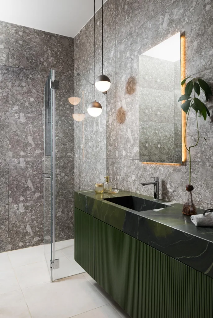 f3149faf 02ae 40ba 921c 2b2eeb845d79 1 687x1024